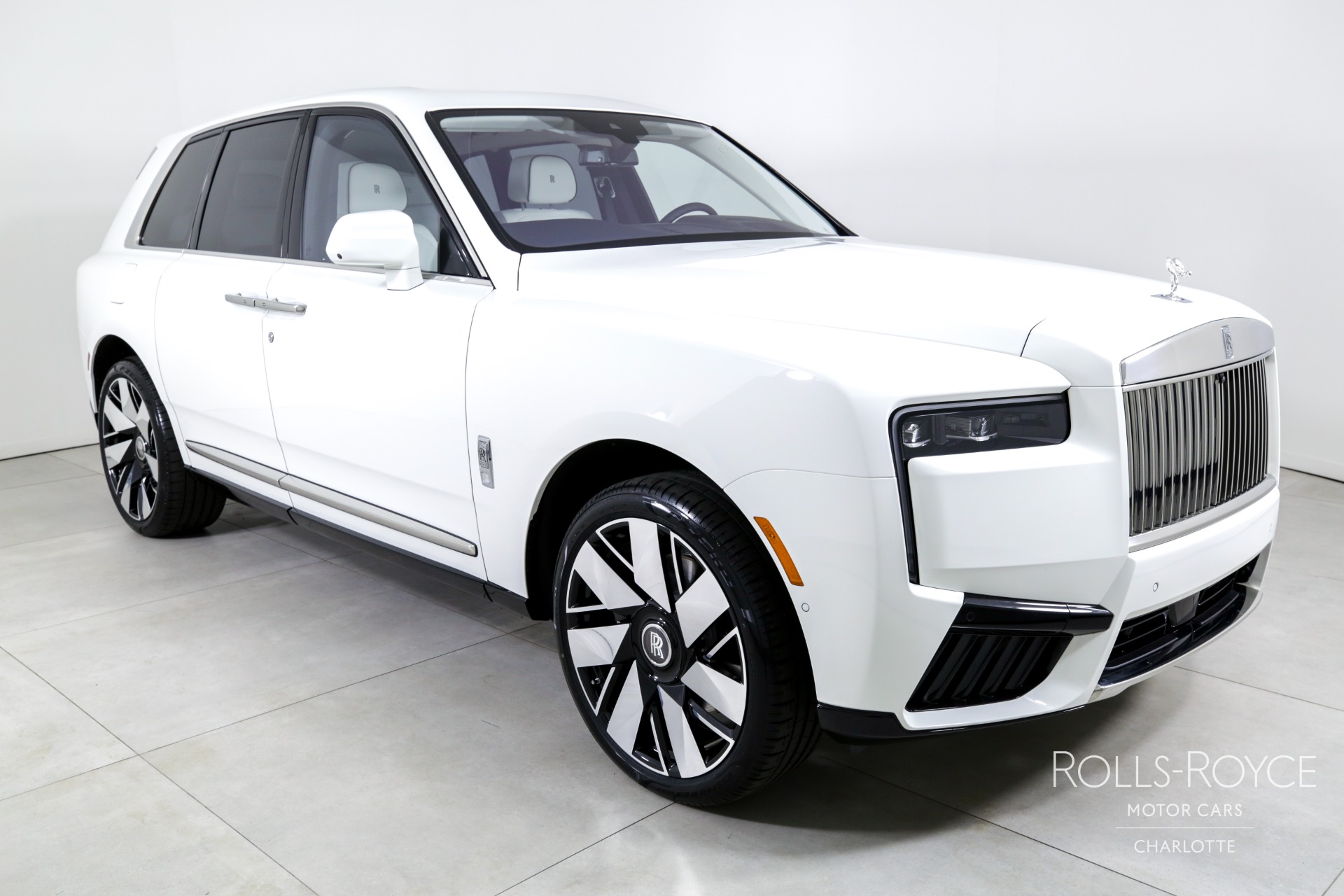 New 2025 Rolls-Royce Cullinan | Charlotte, NC