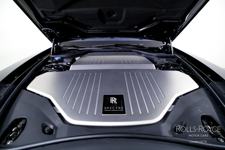 Used-2024-Rolls-Royce-Spectre