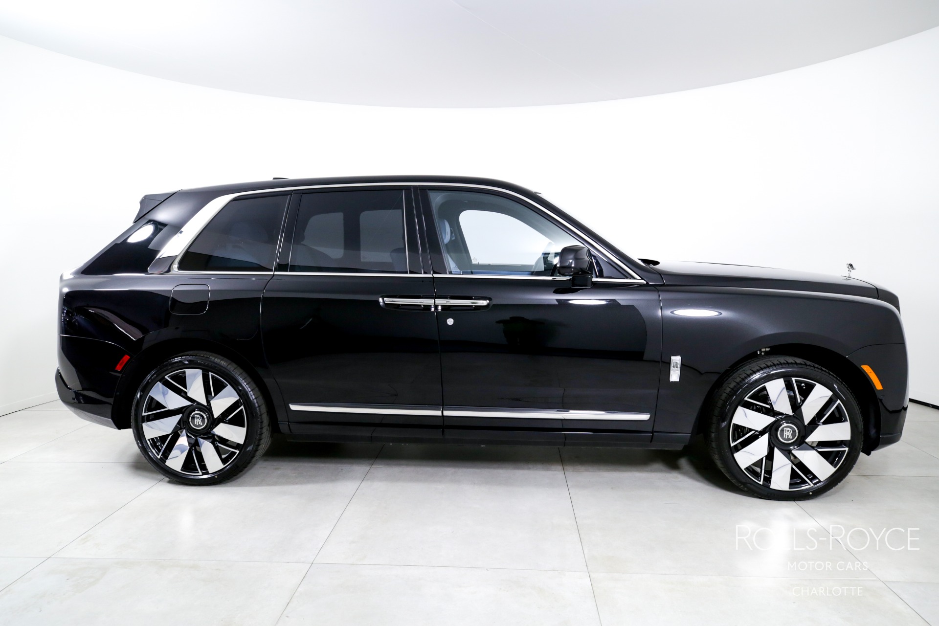 New 2025 Rolls-Royce Cullinan | Charlotte, NC