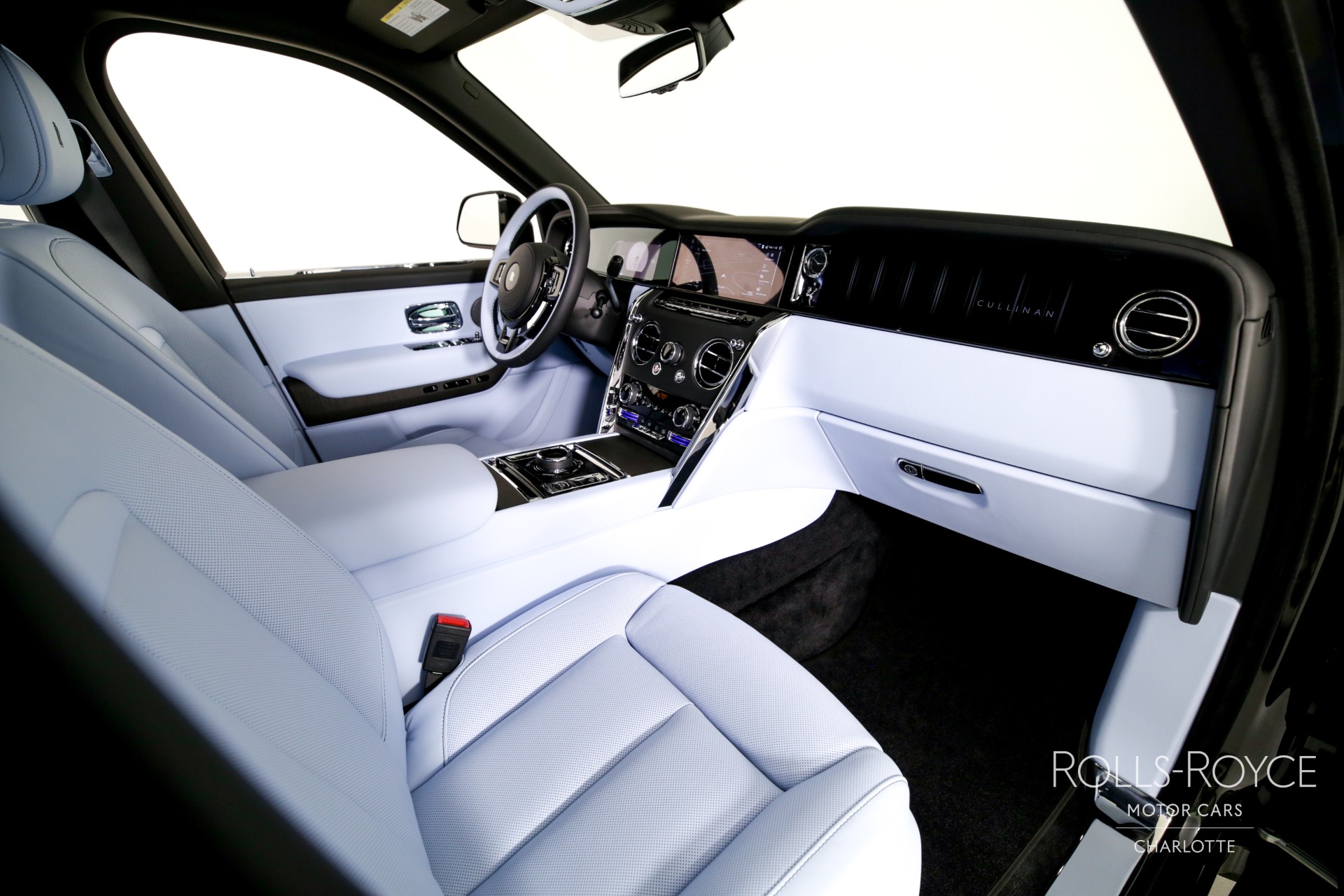 New 2025 Rolls-Royce Cullinan | Charlotte, NC