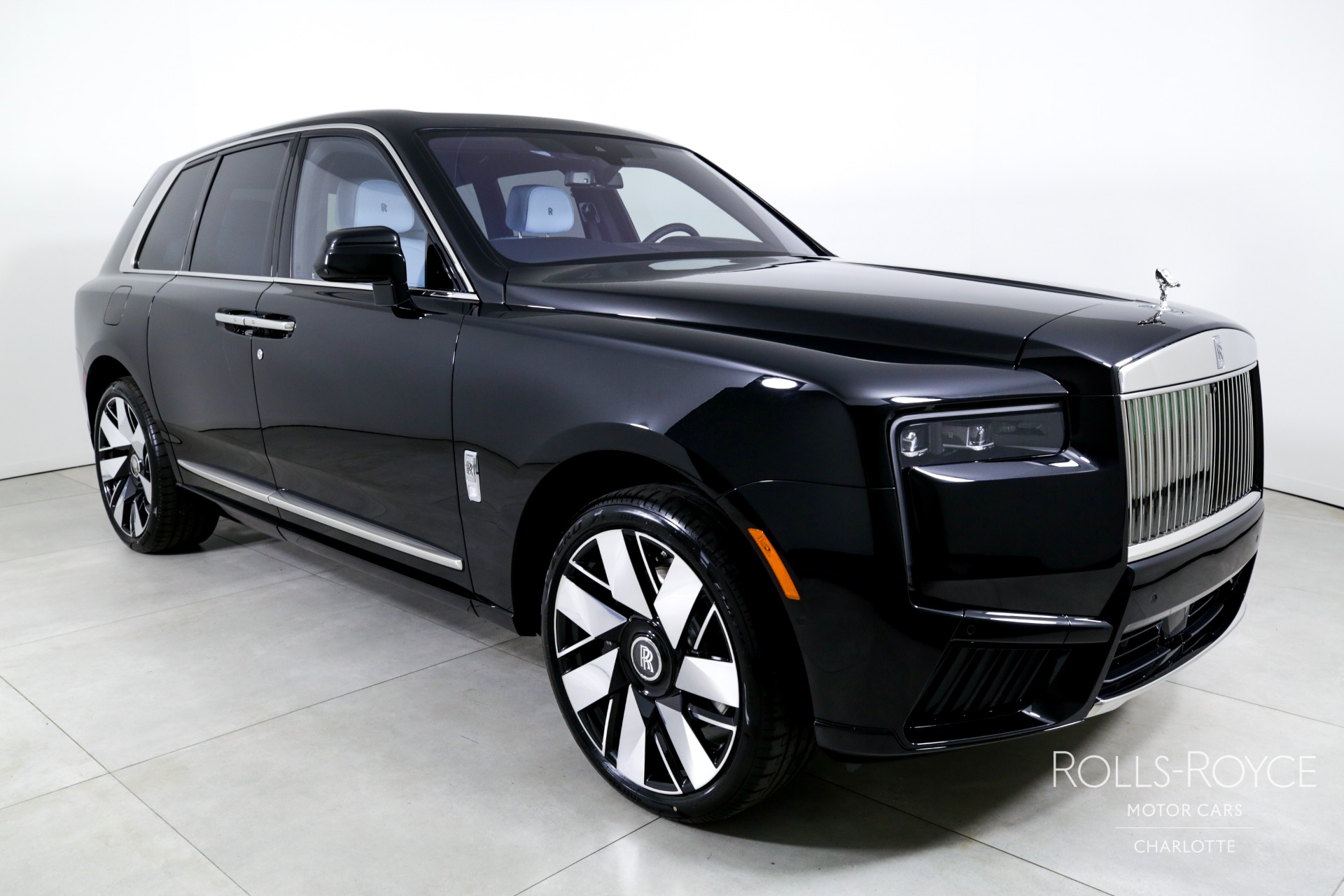 New 2025 Rolls-Royce Cullinan | Charlotte, NC