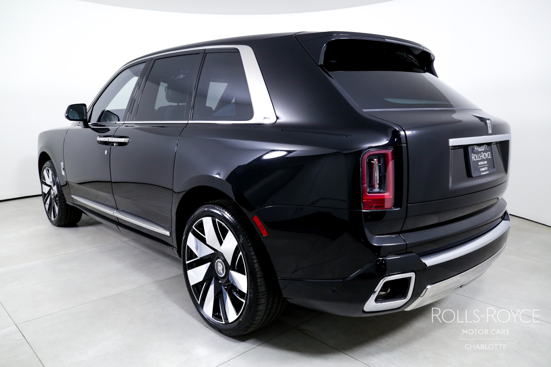 New 2025 Rolls-Royce Cullinan | Charlotte, NC