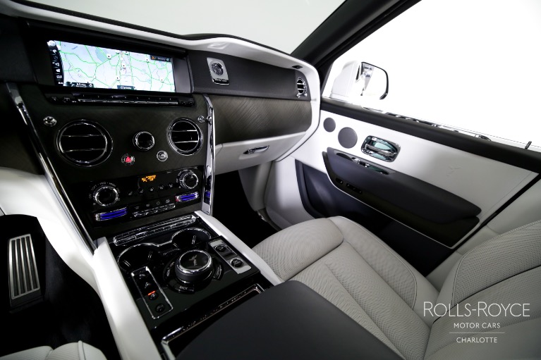 Used-2023-Rolls-Royce-Cullinan