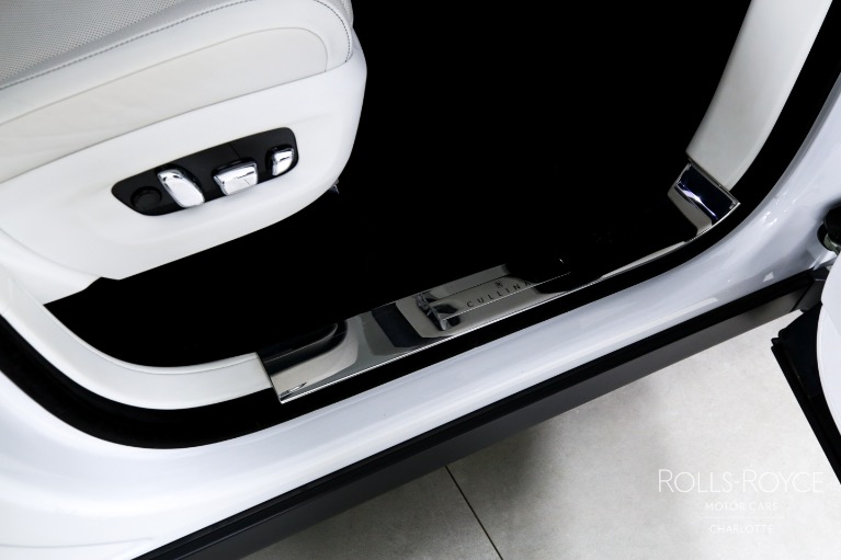 Used-2023-Rolls-Royce-Cullinan