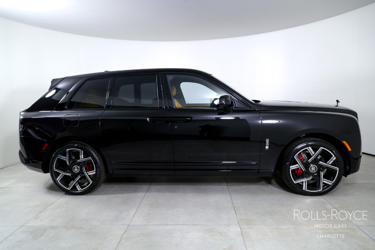 New-2025-Rolls-Royce-Black-Badge-Cullinan