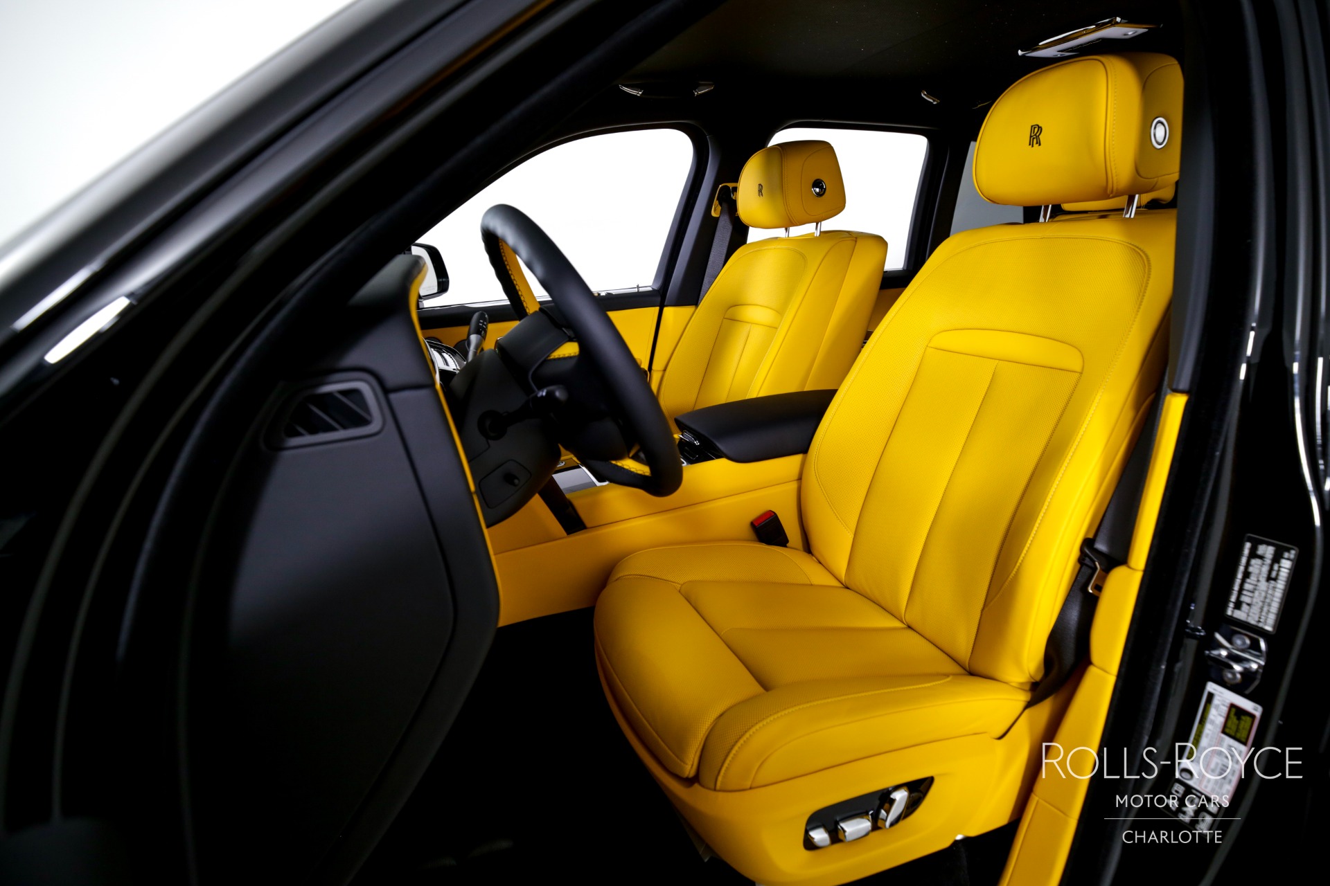 New 2025 Rolls-Royce Black Badge Cullinan | Charlotte, NC