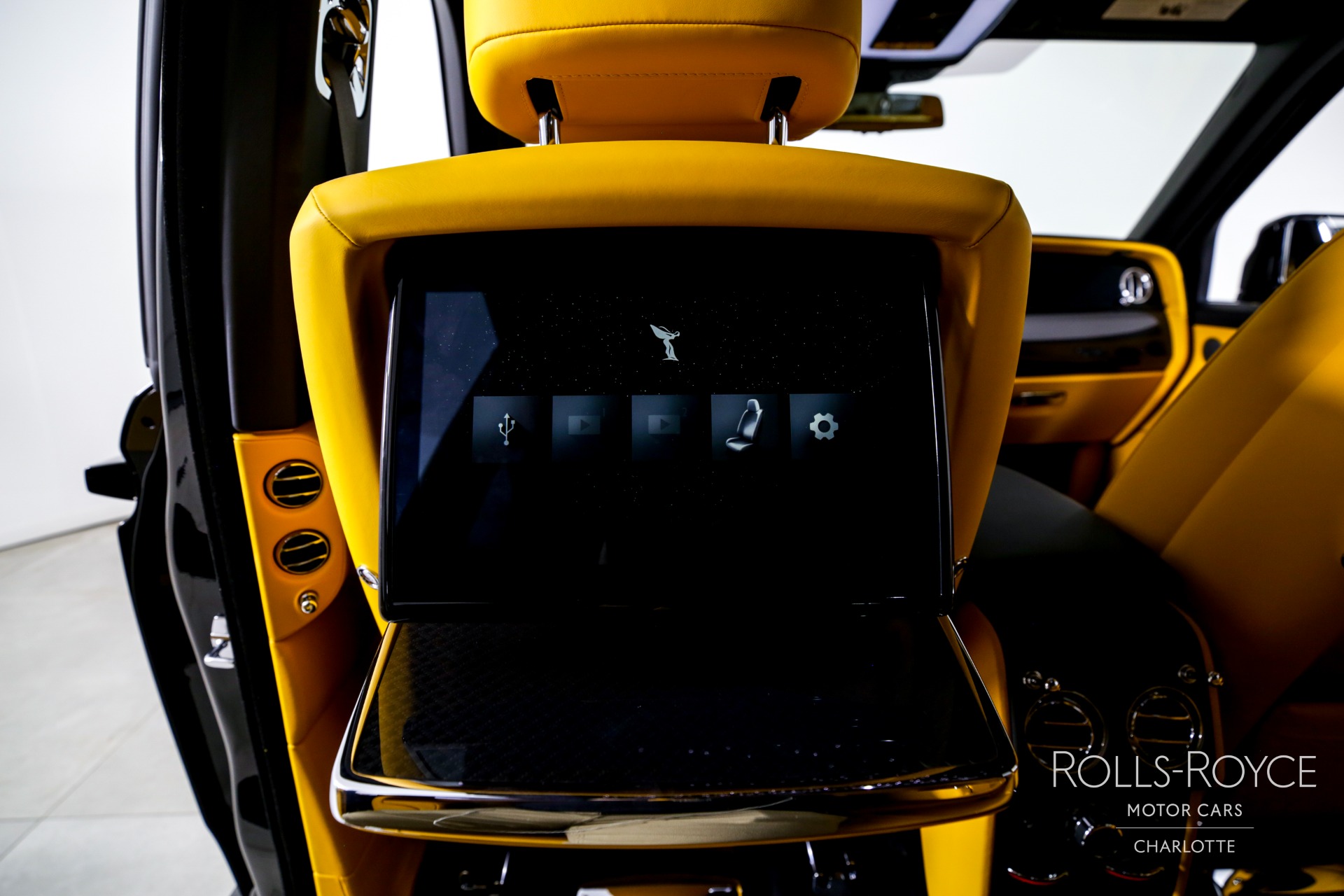 New 2025 Rolls-Royce Black Badge Cullinan | Charlotte, NC