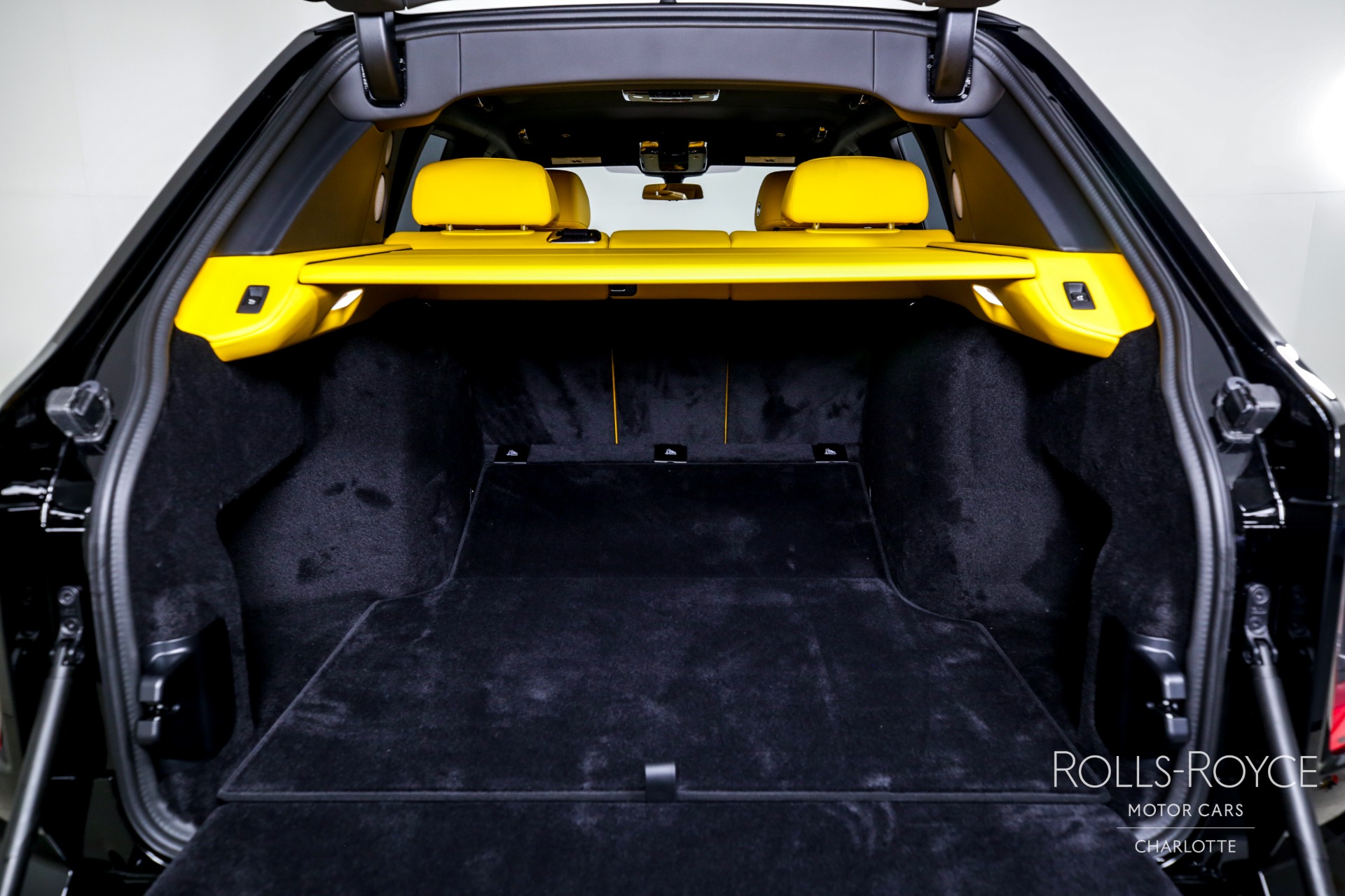 New 2025 Rolls-Royce Black Badge Cullinan | Charlotte, NC