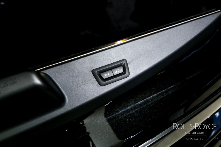 New-2025-Rolls-Royce-Black-Badge-Cullinan