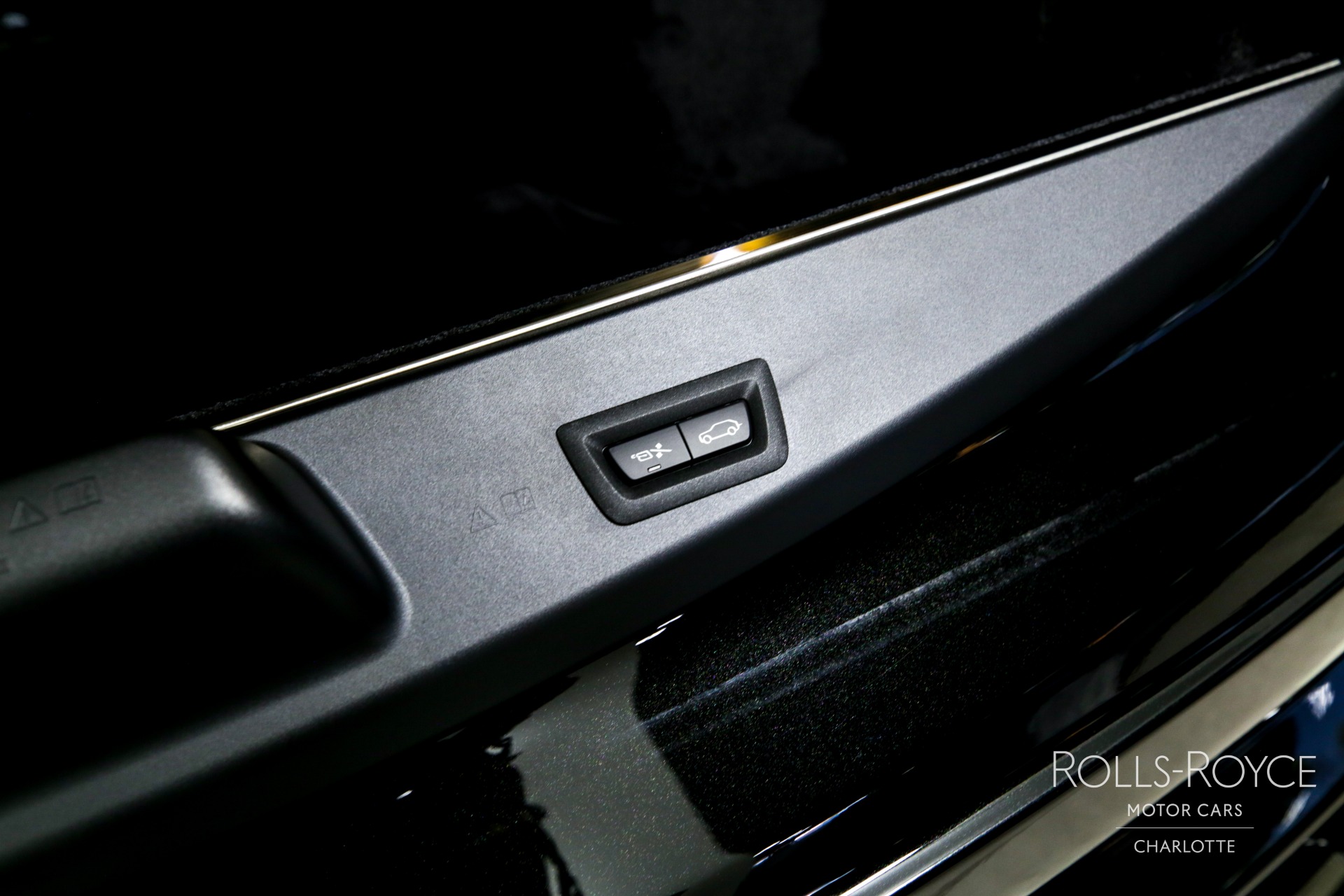 New 2025 Rolls-Royce Black Badge Cullinan | Charlotte, NC