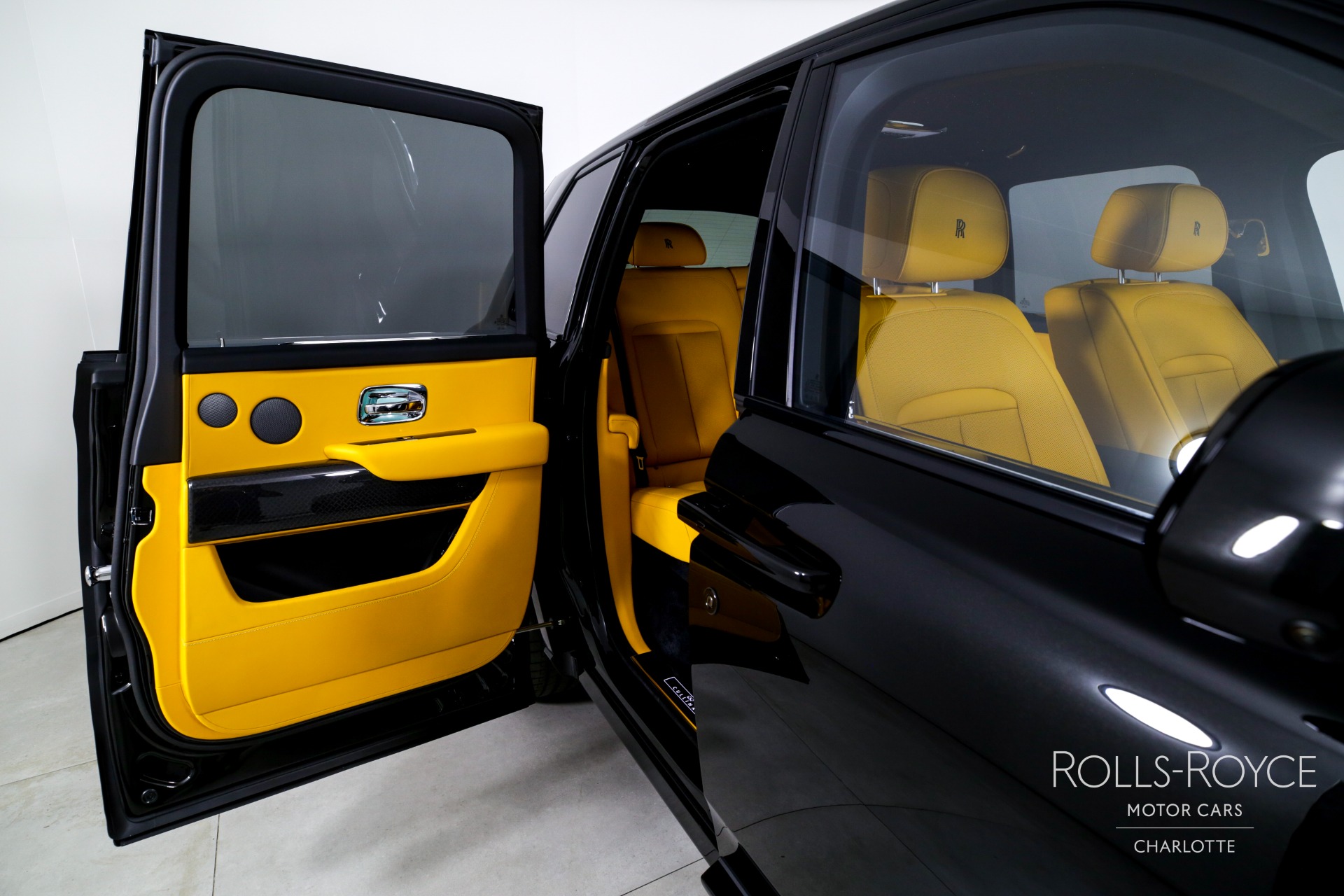 New 2025 Rolls-Royce Black Badge Cullinan | Charlotte, NC