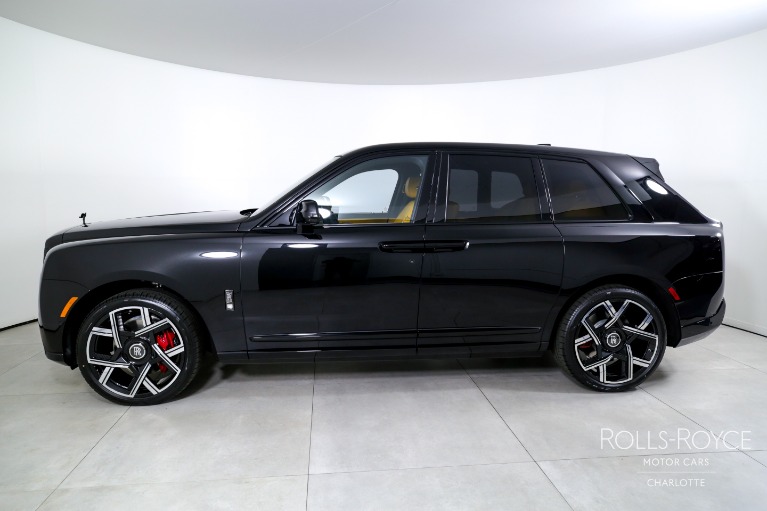 New-2025-Rolls-Royce-Black-Badge-Cullinan