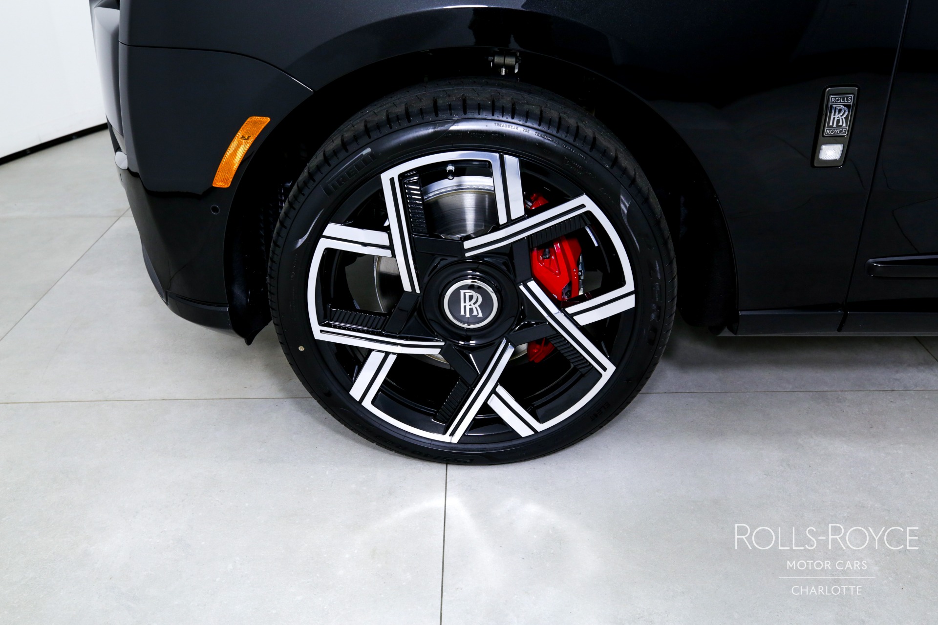 New 2025 Rolls-Royce Black Badge Cullinan | Charlotte, NC