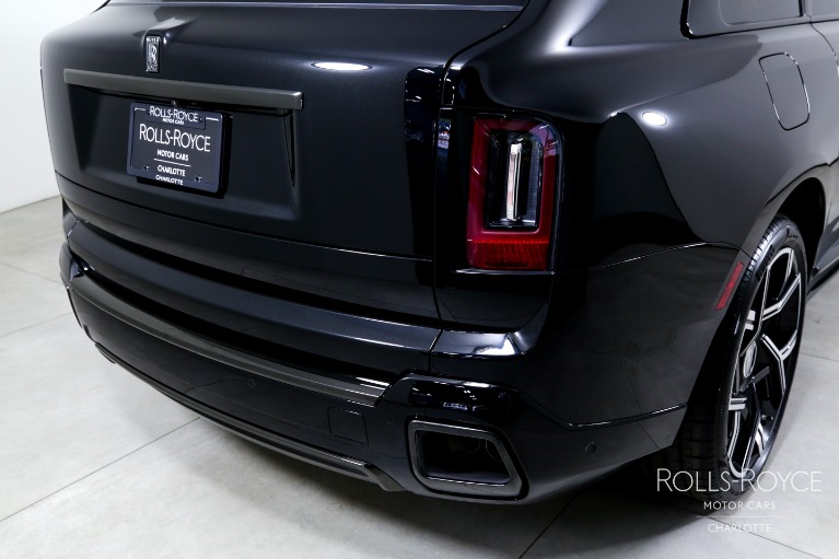 New-2025-Rolls-Royce-Black-Badge-Cullinan