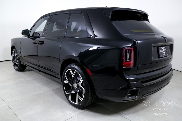 New-2025-Rolls-Royce-Black-Badge-Cullinan