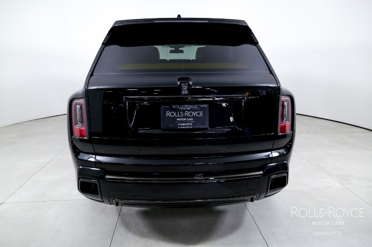 New-2025-Rolls-Royce-Black-Badge-Cullinan