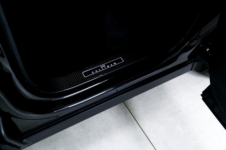 Used-2024-Rolls-Royce-Black-Badge-Cullinan