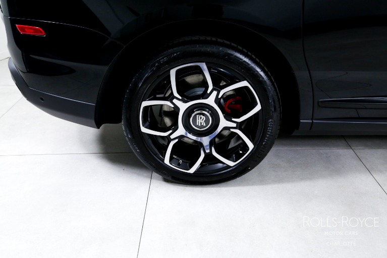 Used-2024-Rolls-Royce-Black-Badge-Cullinan