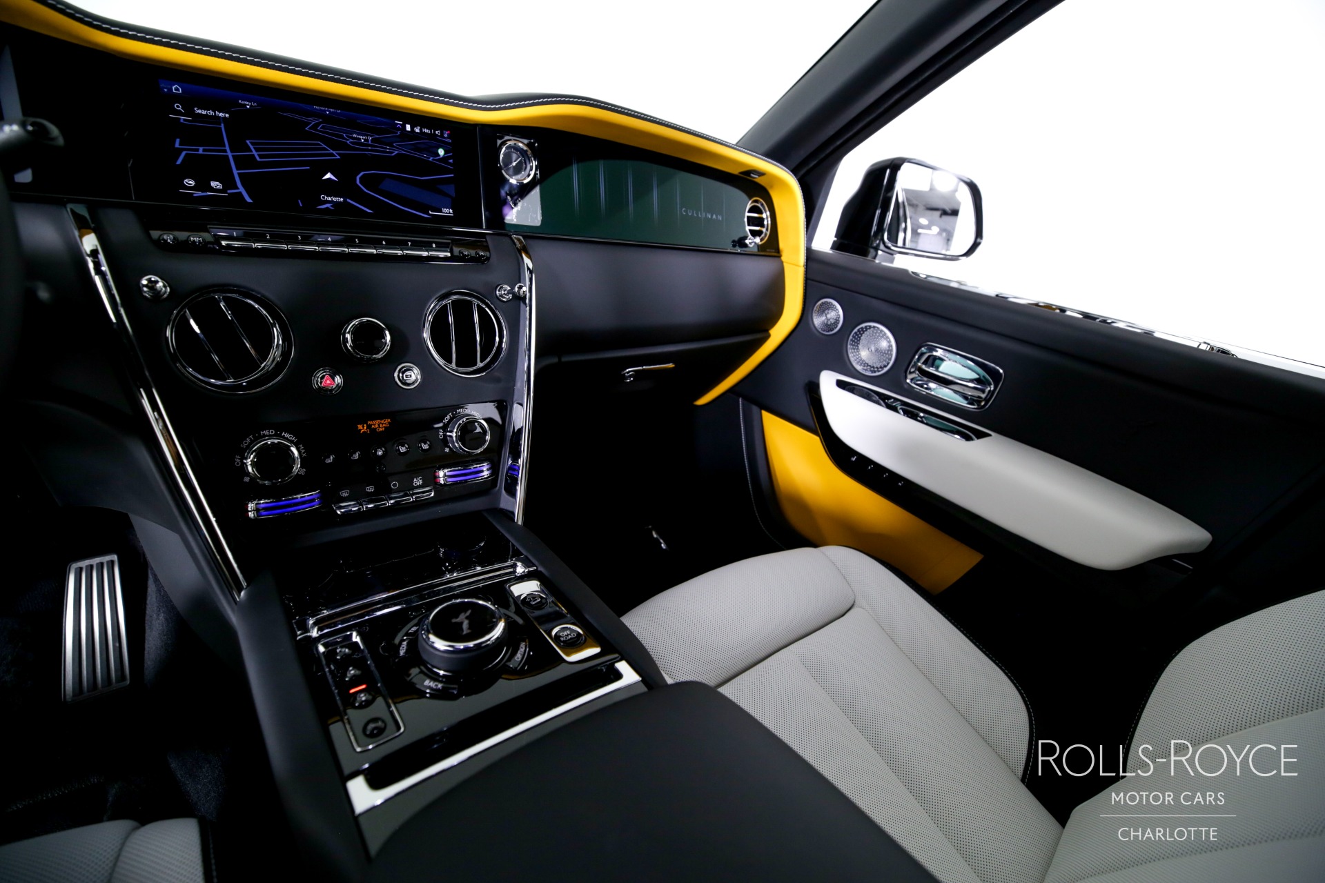 New 2025 Rolls-Royce Cullinan | Charlotte, NC
