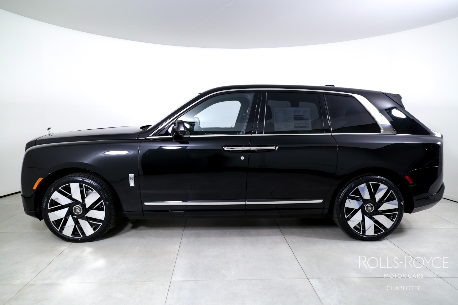 New 2025 Rolls-Royce Cullinan | Charlotte, NC
