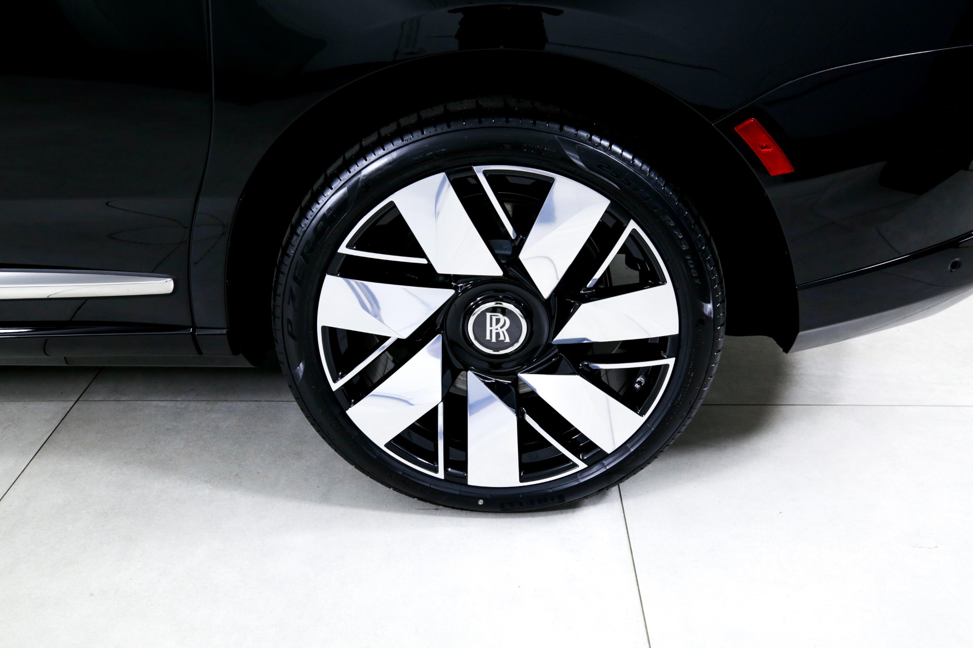 New 2025 Rolls-Royce Cullinan | Charlotte, NC