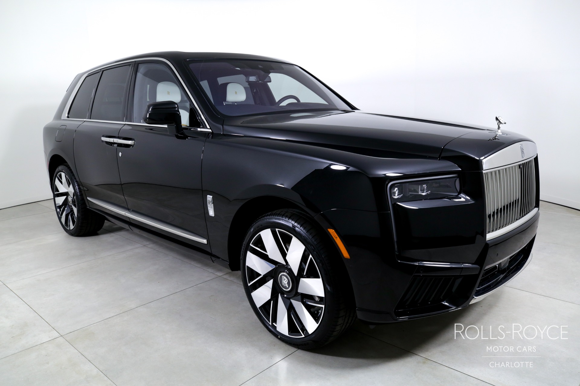 New 2025 Rolls-Royce Cullinan | Charlotte, NC