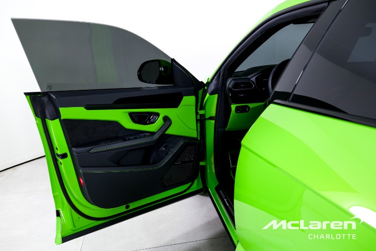 Used-2024-Lamborghini-Urus-S