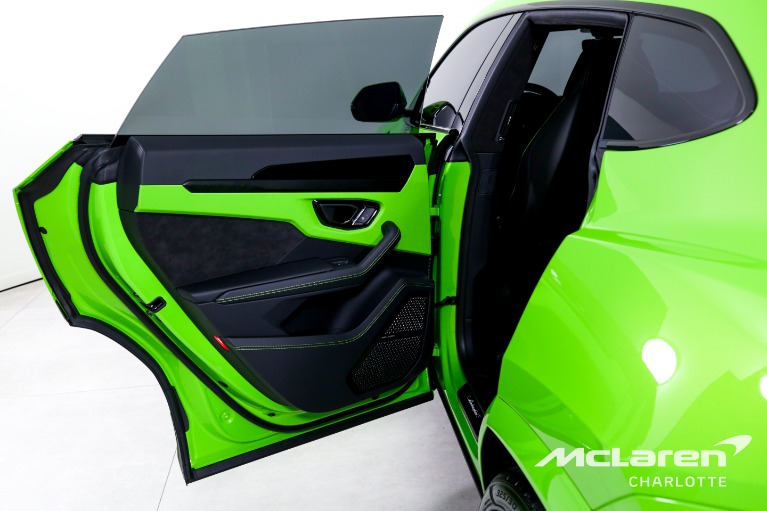 Used-2024-Lamborghini-Urus-S