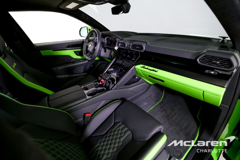 Used-2024-Lamborghini-Urus-S