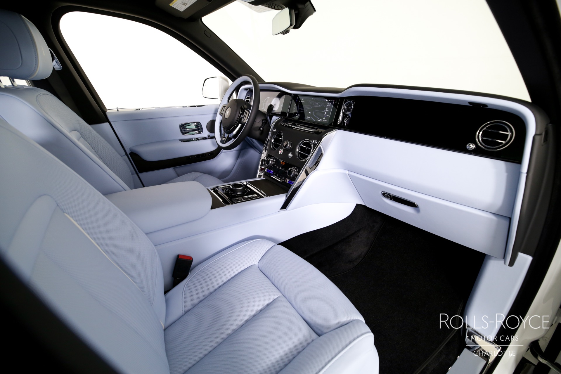 New 2025 Rolls-Royce Cullinan | Charlotte, NC