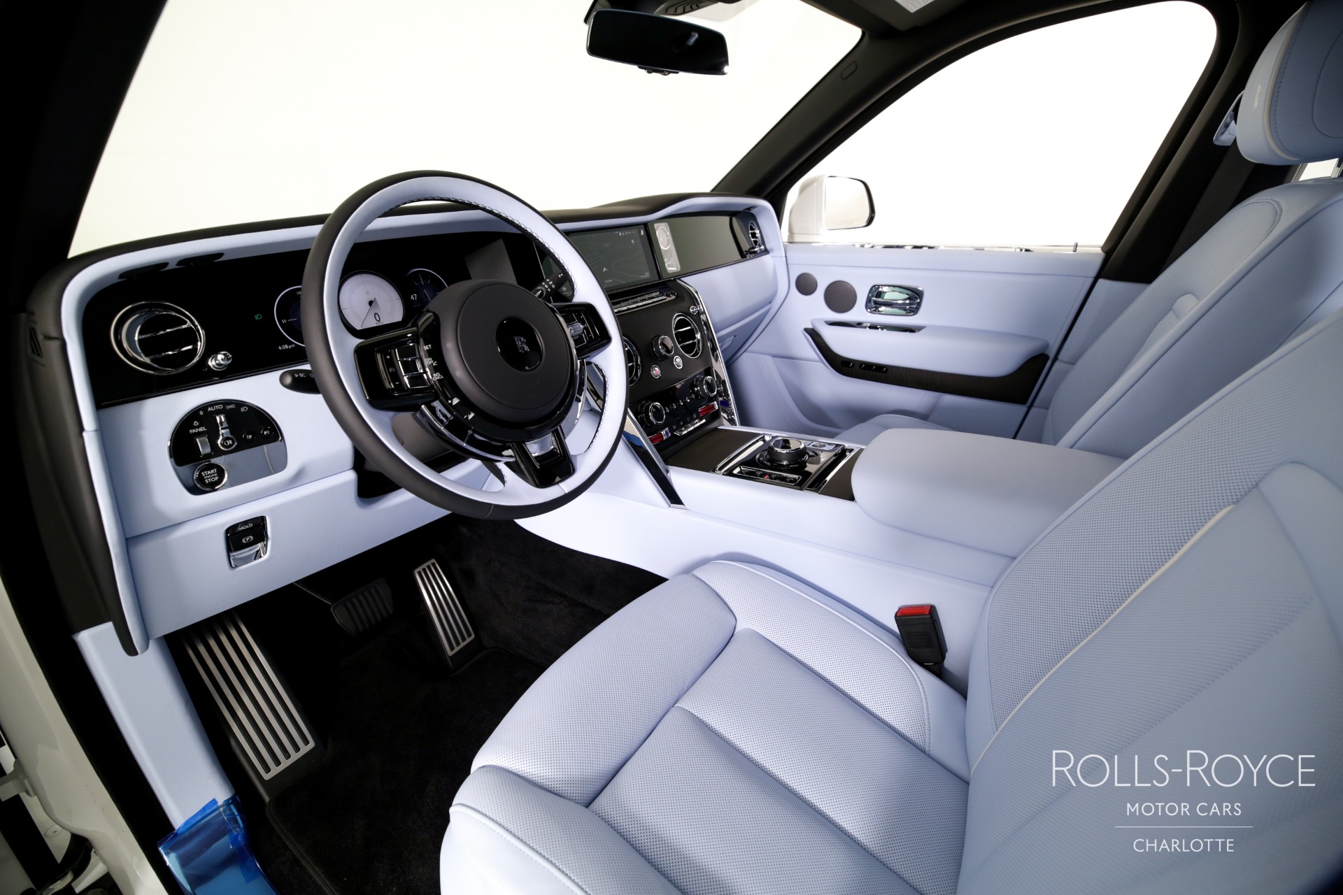 New 2025 Rolls-Royce Cullinan | Charlotte, NC
