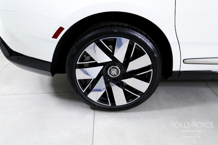 New-2025-Rolls-Royce-Cullinan