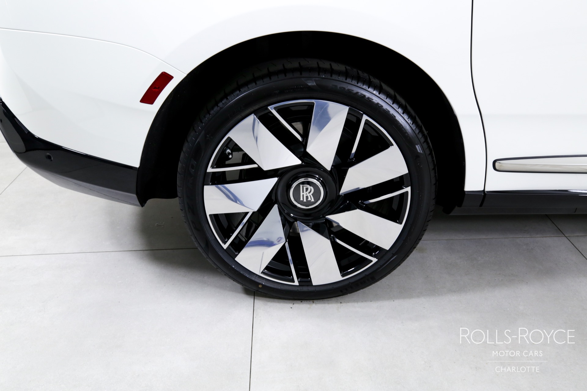 New 2025 Rolls-Royce Cullinan | Charlotte, NC