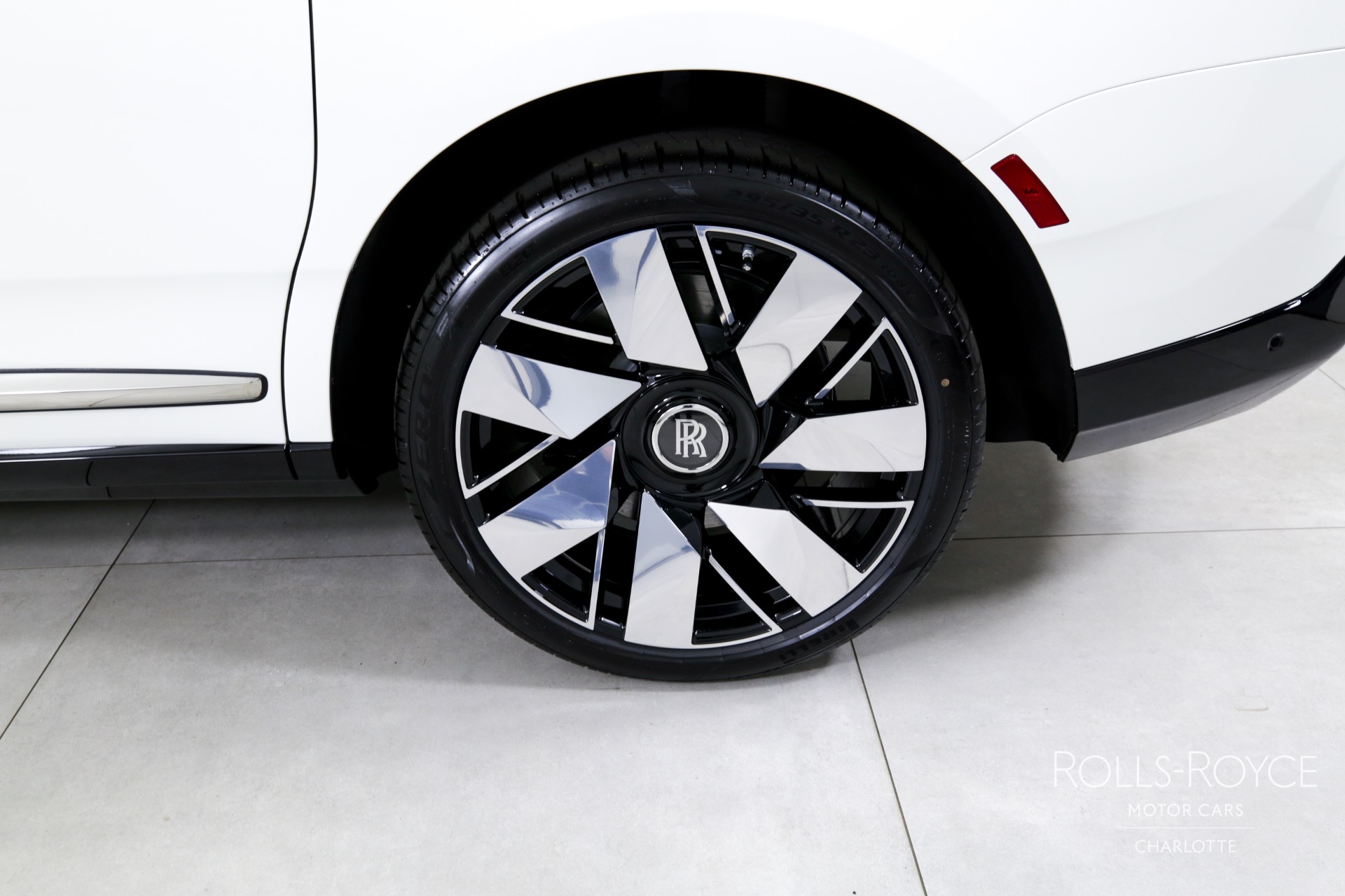New 2025 Rolls-Royce Cullinan | Charlotte, NC