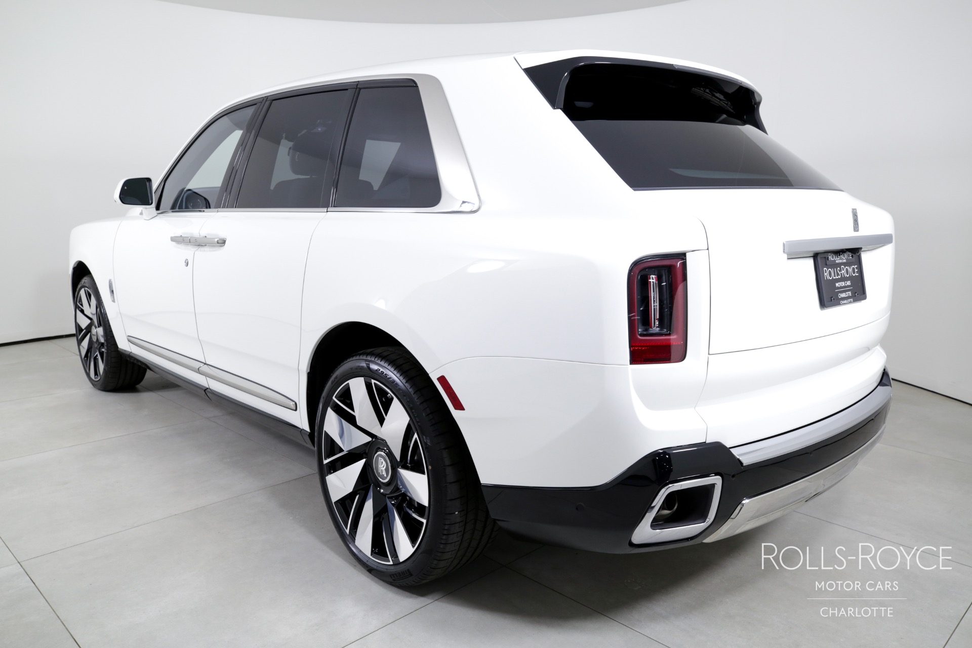 New 2025 Rolls-Royce Cullinan | Charlotte, NC