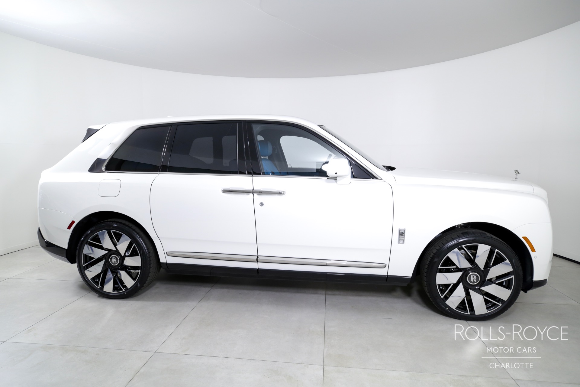 New 2025 Rolls-Royce Cullinan | Charlotte, NC