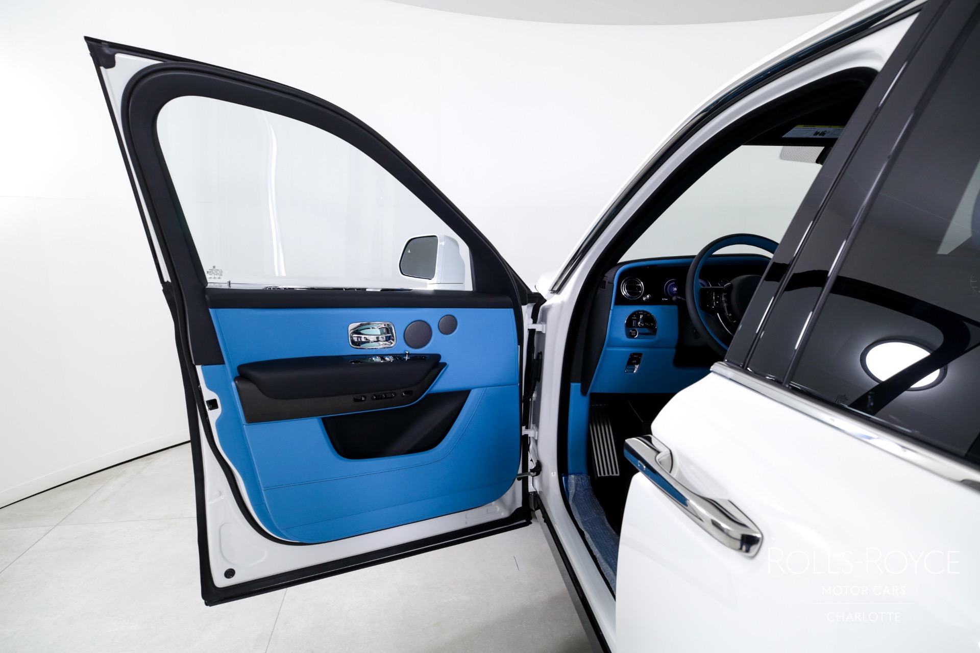 New 2025 Rolls-Royce Cullinan | Charlotte, NC