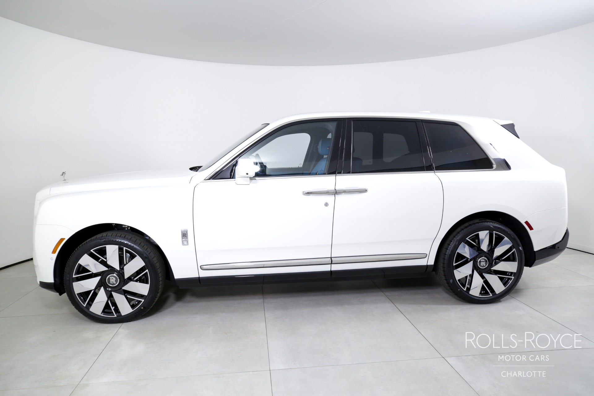 New 2025 Rolls-Royce Cullinan | Charlotte, NC