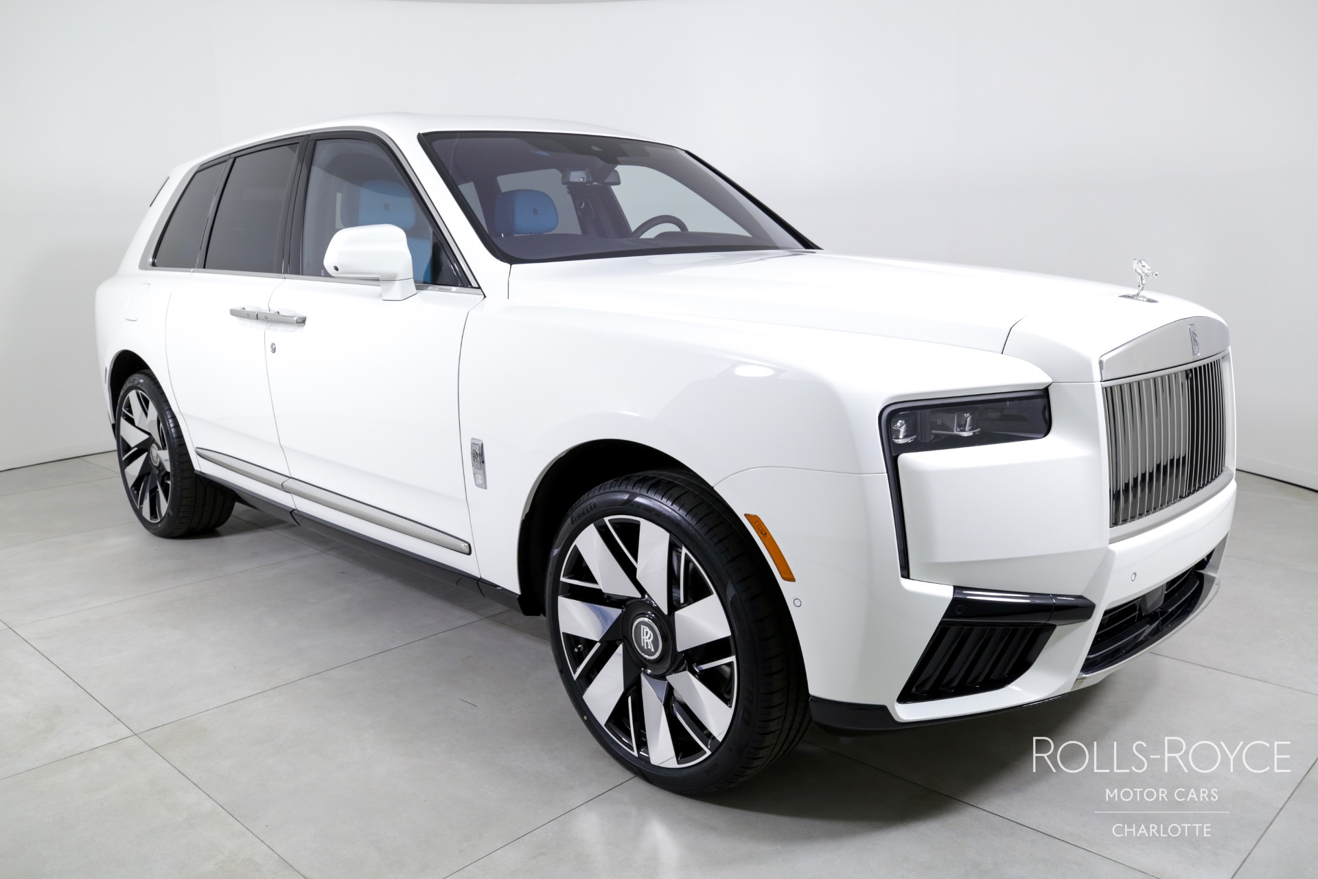 New 2025 Rolls-Royce Cullinan | Charlotte, NC