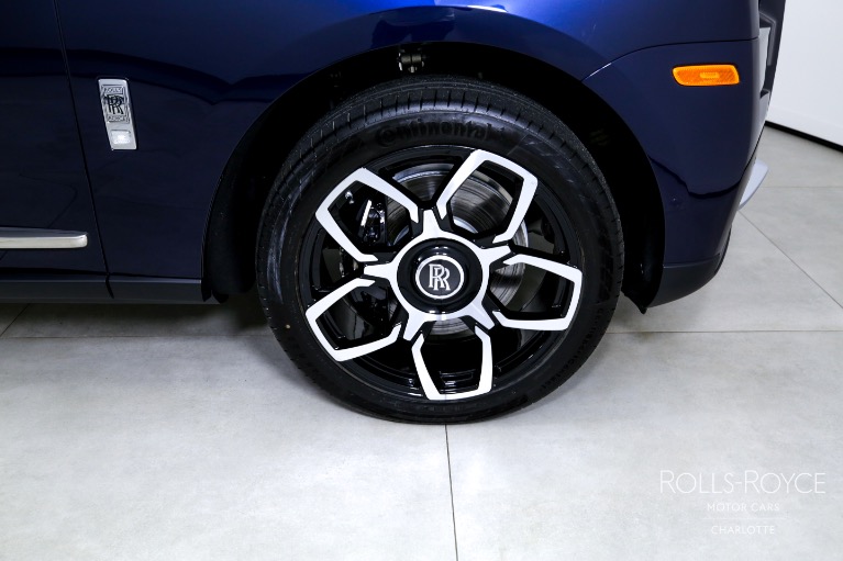Used-2024-Rolls-Royce-Cullinan