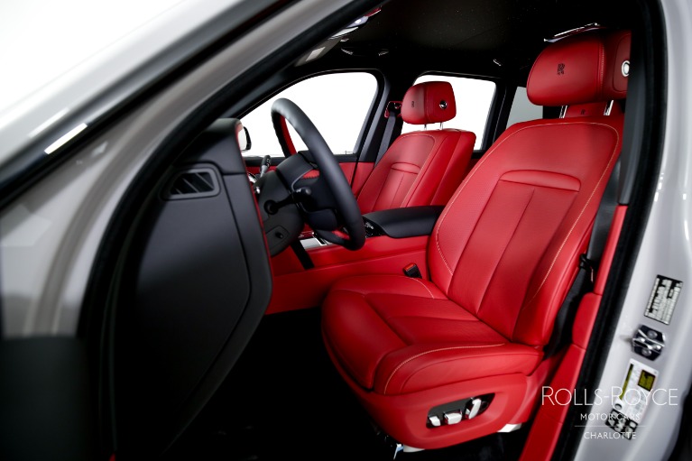 New-2025-Rolls-Royce-Black-Badge-Cullinan