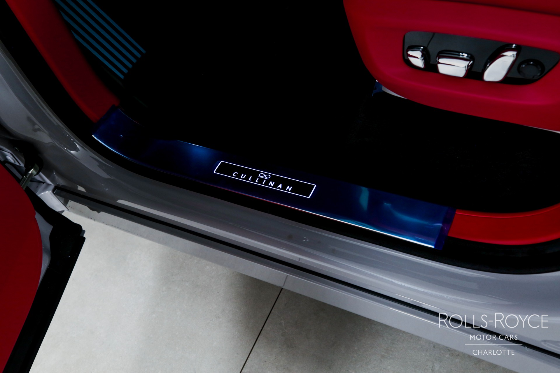 New 2025 Rolls-Royce Black Badge Cullinan  | Charlotte, NC