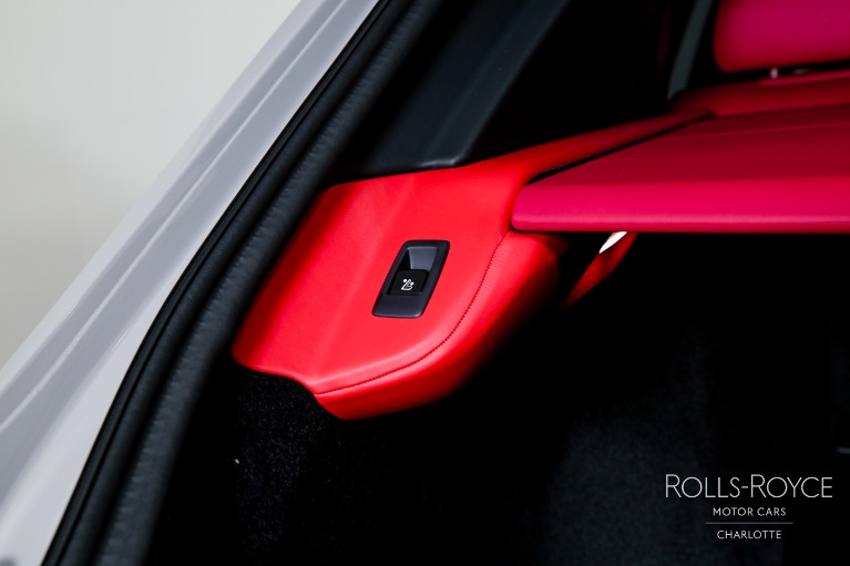 New-2025-Rolls-Royce-Black-Badge-Cullinan