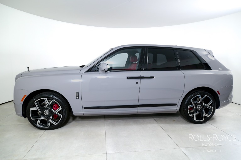 New-2025-Rolls-Royce-Black-Badge-Cullinan