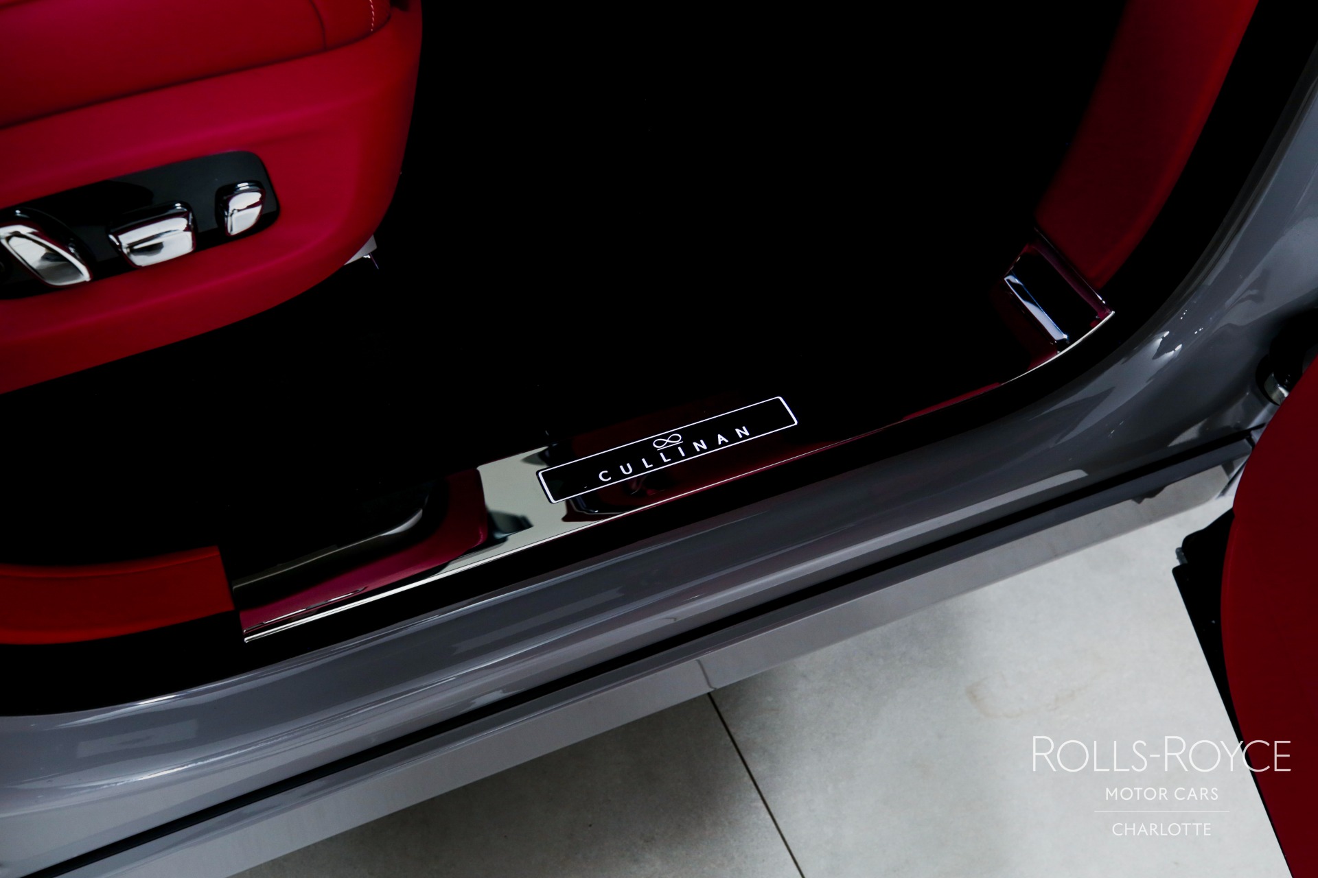 New 2025 Rolls-Royce Black Badge Cullinan  | Charlotte, NC