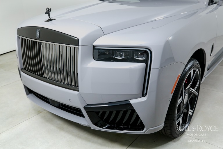 New-2025-Rolls-Royce-Black-Badge-Cullinan