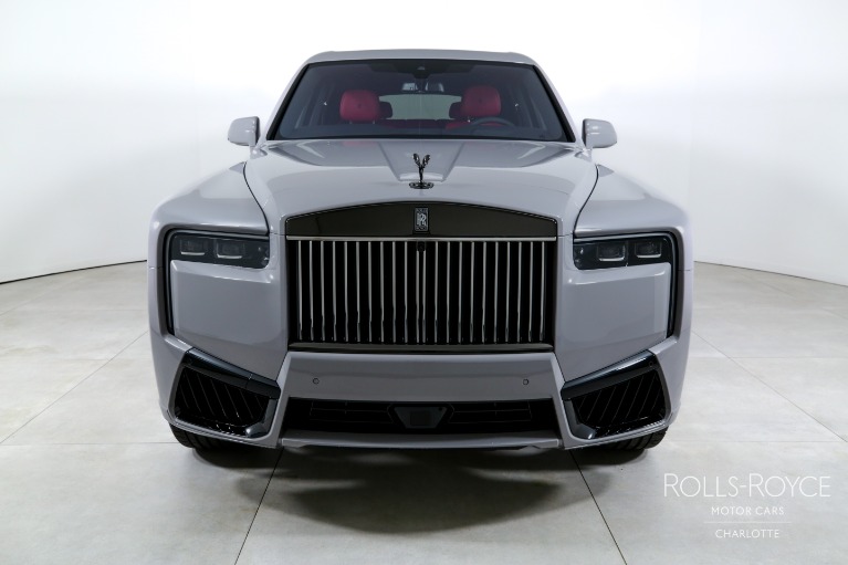 New-2025-Rolls-Royce-Black-Badge-Cullinan