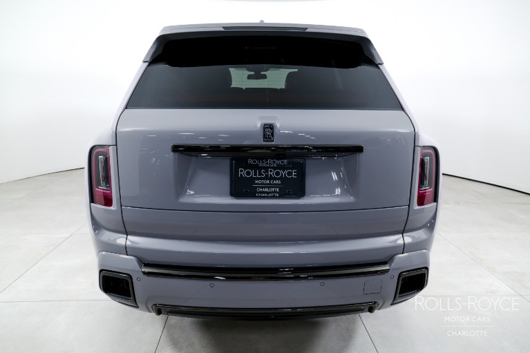 New-2025-Rolls-Royce-Black-Badge-Cullinan
