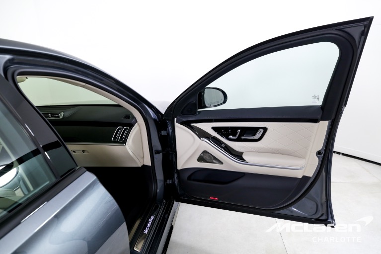 Used-2024-Mercedes-Benz-S-Class-S-580-4MATIC