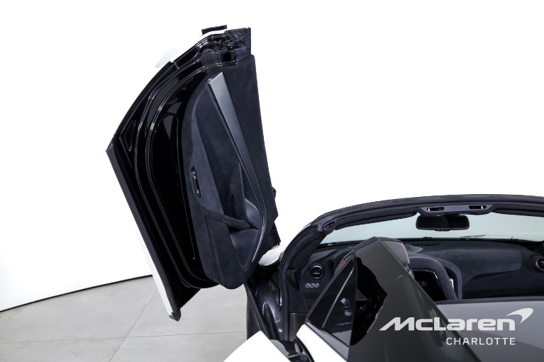 Used-2021-McLaren-720S-Spider-Performance